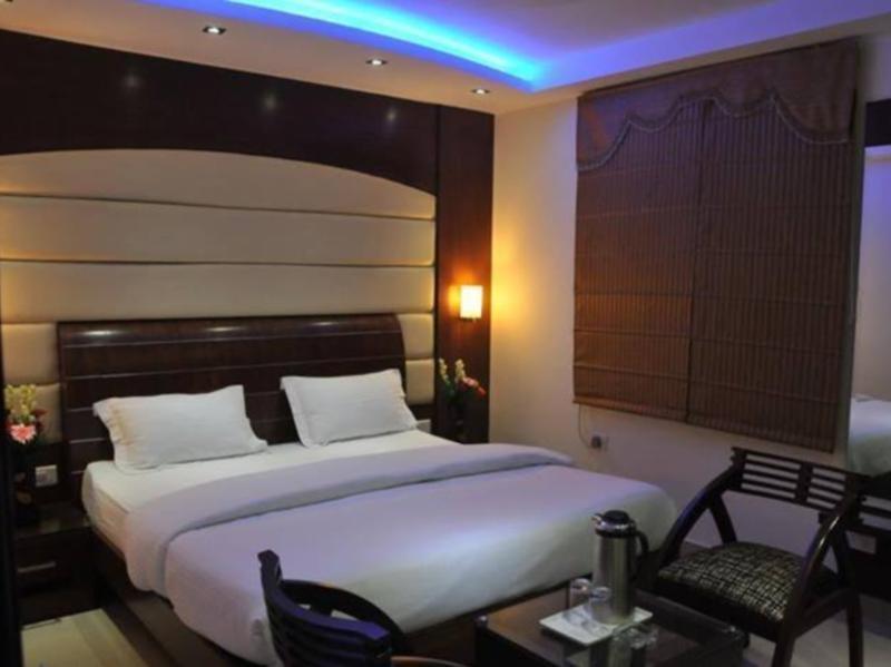Hotel High 5 Land Delhi  Exterior photo