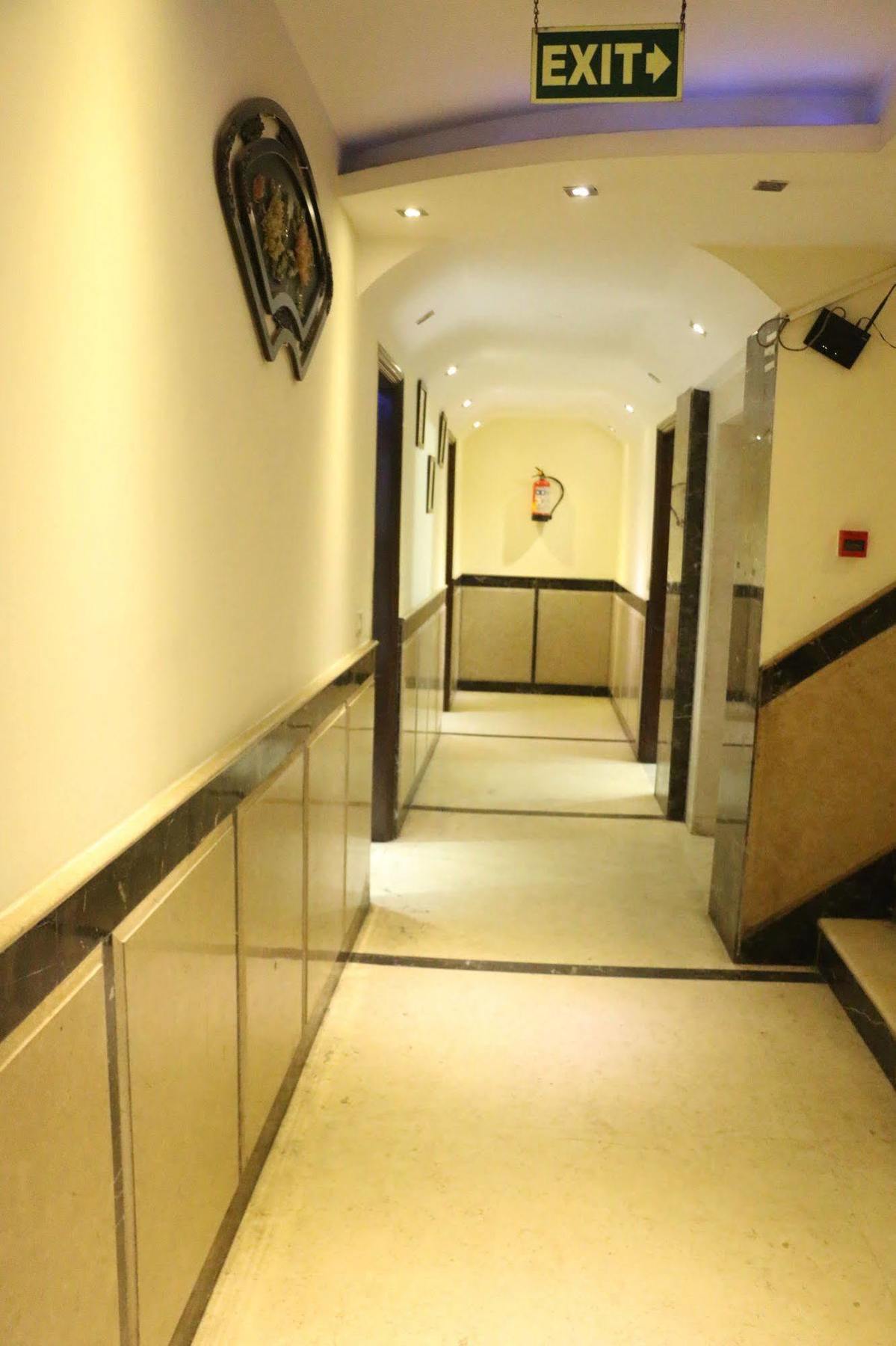 Hotel High 5 Land Delhi  Exterior photo